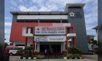 Peduli Sesama, Wadan Lantamal III Donorkan Darah di PMI Jakarta Utara