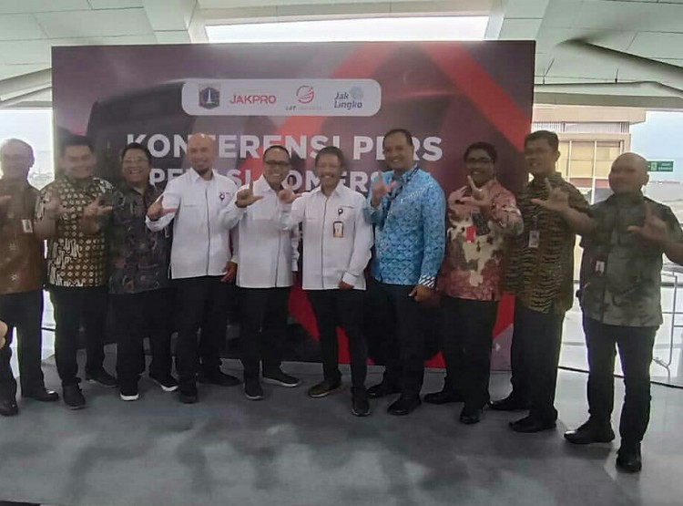 LRT Jakarta Siap Beroperasional Secara Komersial  Per 1 Desember 2019