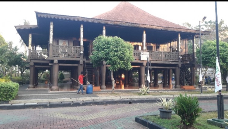 Menginap Di Anjungan Lampung