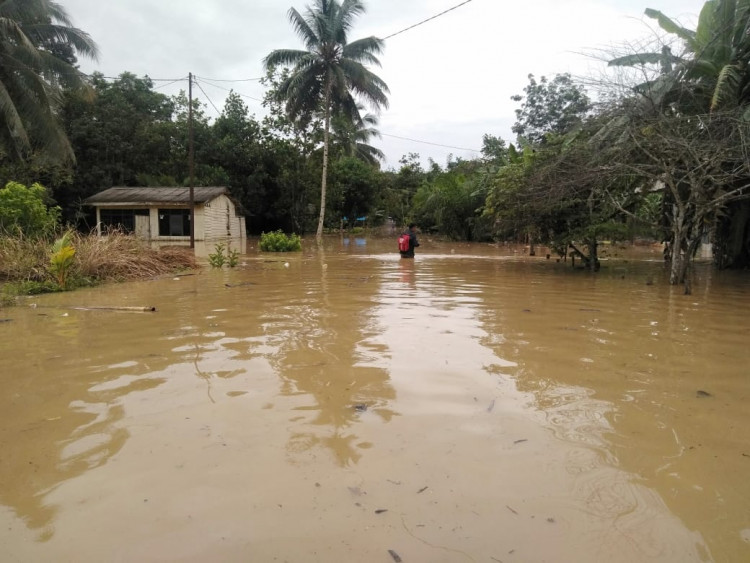 Waspada dan Siaga Hadapi Hujan Ekstrem Jabodetabek Hingga Beberapa Jam ke Depan 